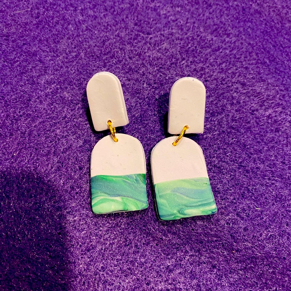 Light mauve polymer earrings dipped in turquoise